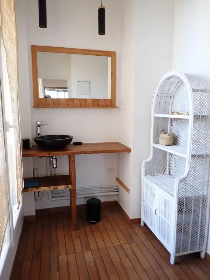 Apartment Nice T2 - Sea View And View Of The Major Cathedral Marseille France